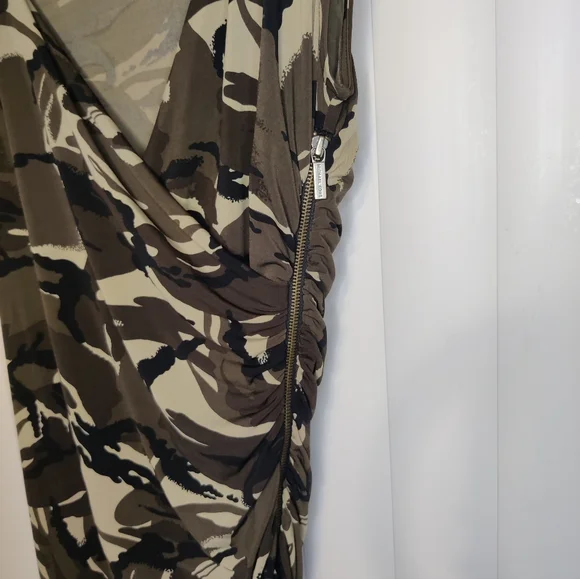 Michael Kors Camo Asymmetrical Dress Size 8 - Picture 3 of 4